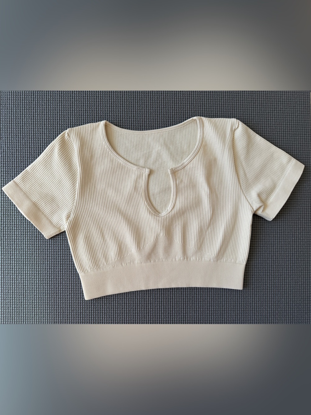 Ribbed Keyhole Crop Top - Cream